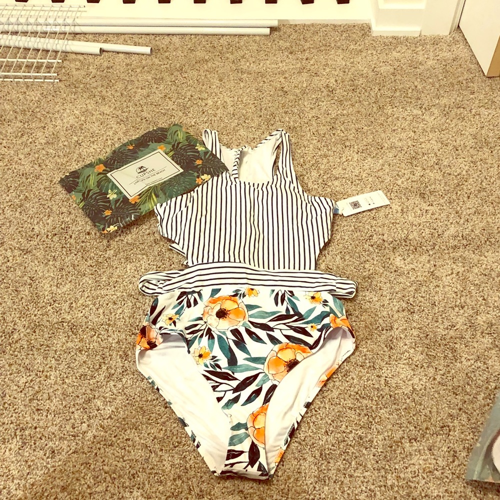 Brand New Cupshe swimsuit